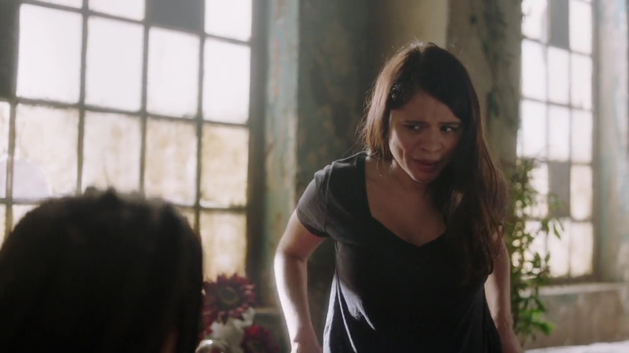 Charmed-Online-dot-nl_Charmed-1x13ManicPixieNightmare00282.jpg
