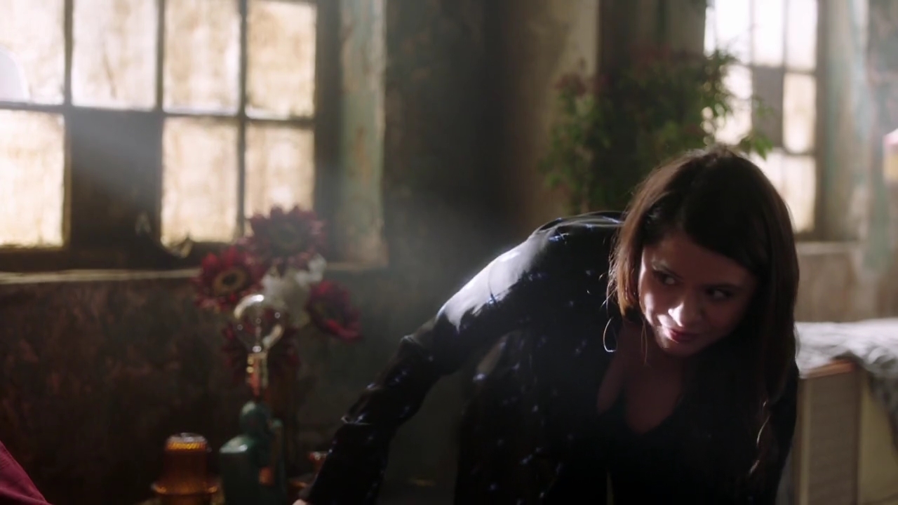 Charmed-Online-dot-nl_Charmed-1x13ManicPixieNightmare00295.jpg