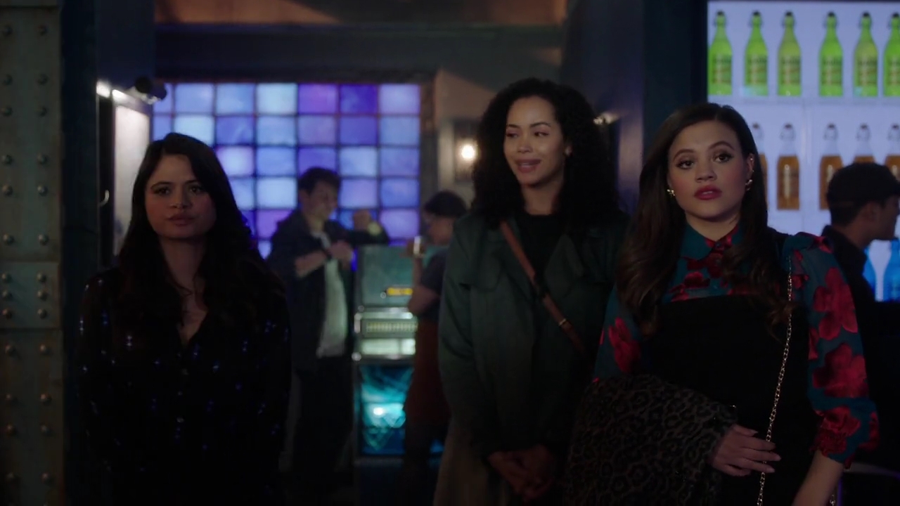 Charmed-Online-dot-nl_Charmed-1x13ManicPixieNightmare00397.jpg