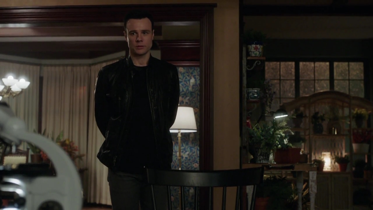 Charmed-Online-dot-nl_Charmed-1x13ManicPixieNightmare00640.jpg