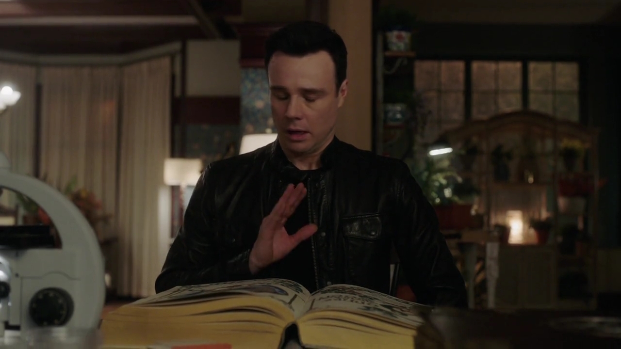 Charmed-Online-dot-nl_Charmed-1x13ManicPixieNightmare00730.jpg