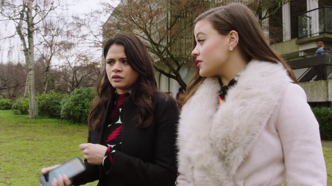 Charmed-Online-dot-nl_Charmed-1x13ManicPixieNightmare01014.jpg