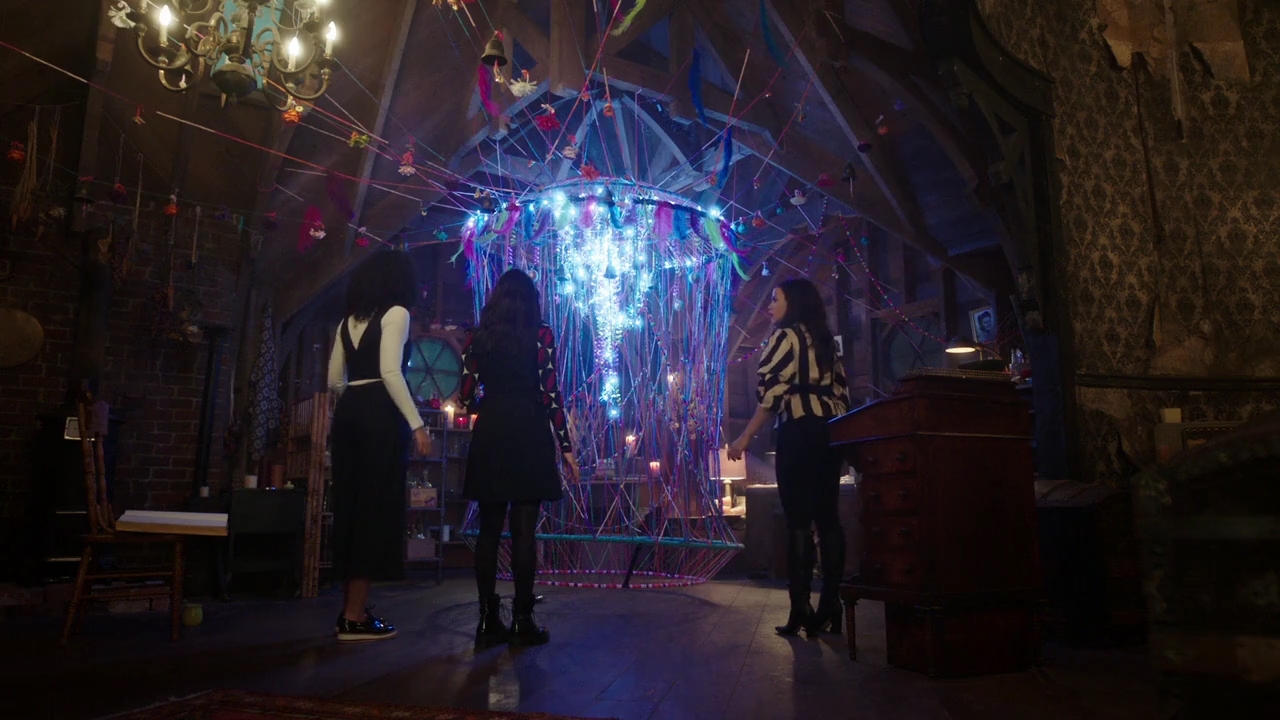 Charmed-Online-dot-nl_Charmed-1x13ManicPixieNightmare01631.jpg