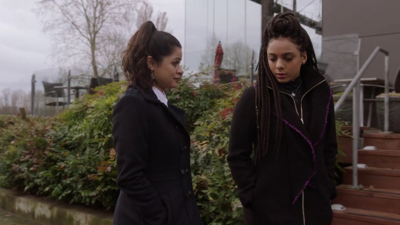 Charmed-Online-dot-nl_Charmed-1x13ManicPixieNightmare02272.jpg