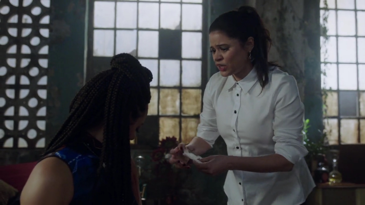 Charmed-Online-dot-nl_Charmed-1x14TouchedByADemon00020.jpg