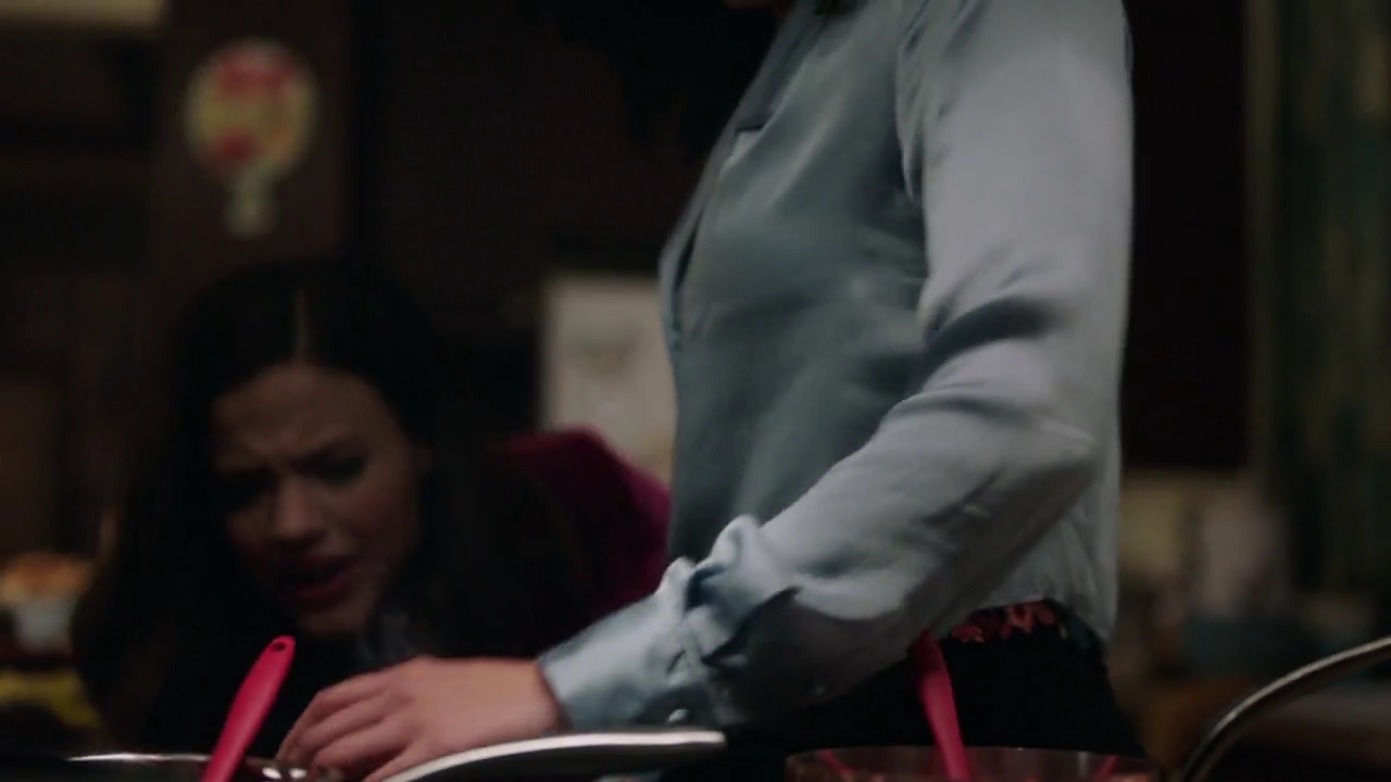 Charmed-Online-dot-nl_Charmed-1x14TouchedByADemon00244.jpg