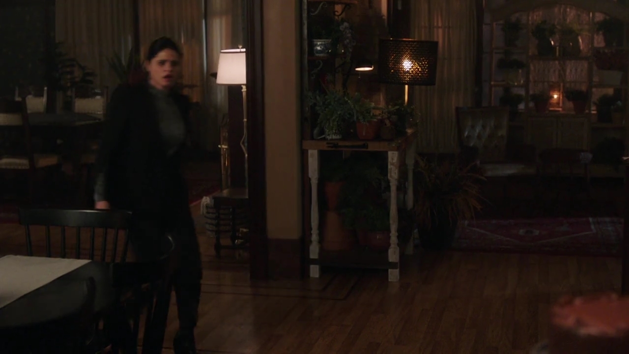 Charmed-Online-dot-nl_Charmed-1x14TouchedByADemon00245.jpg