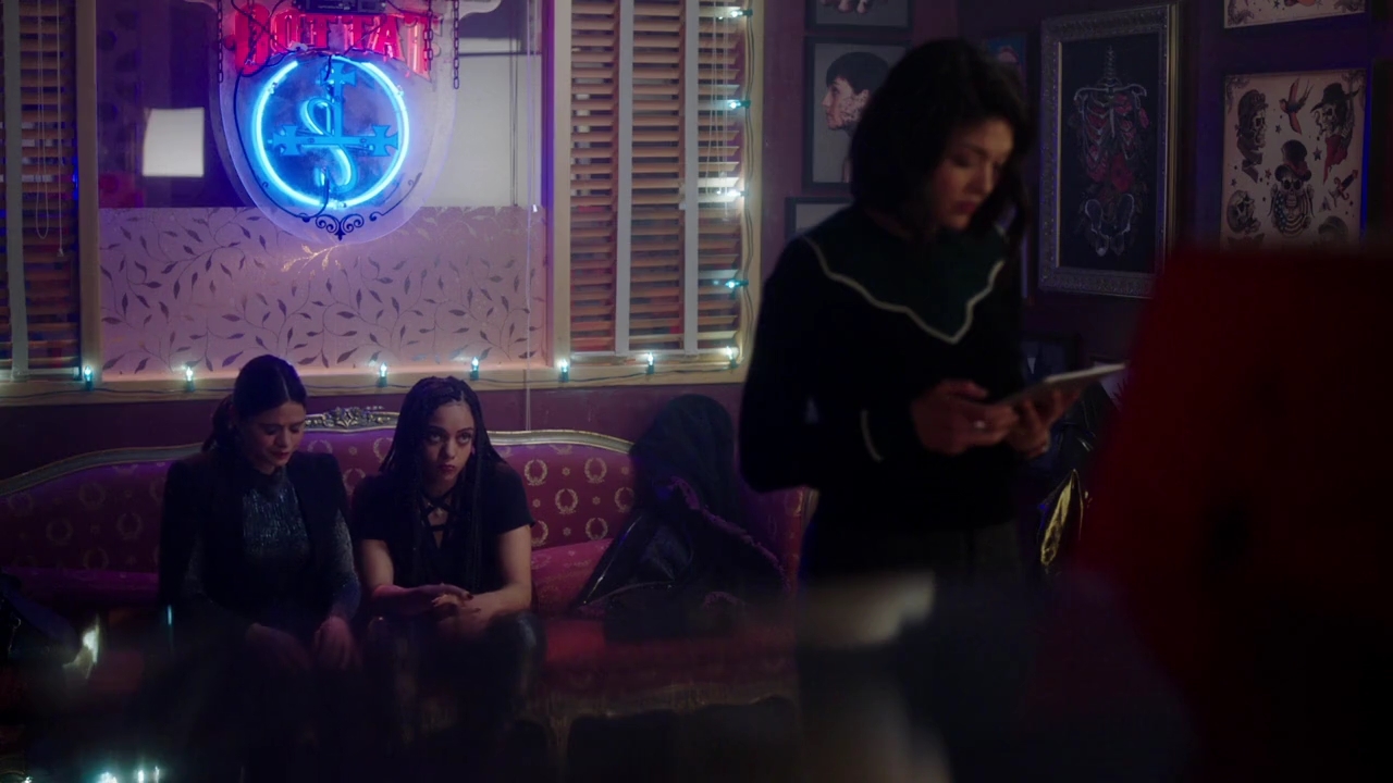 Charmed-Online-dot-nl_Charmed-1x14TouchedByADemon00875.jpg