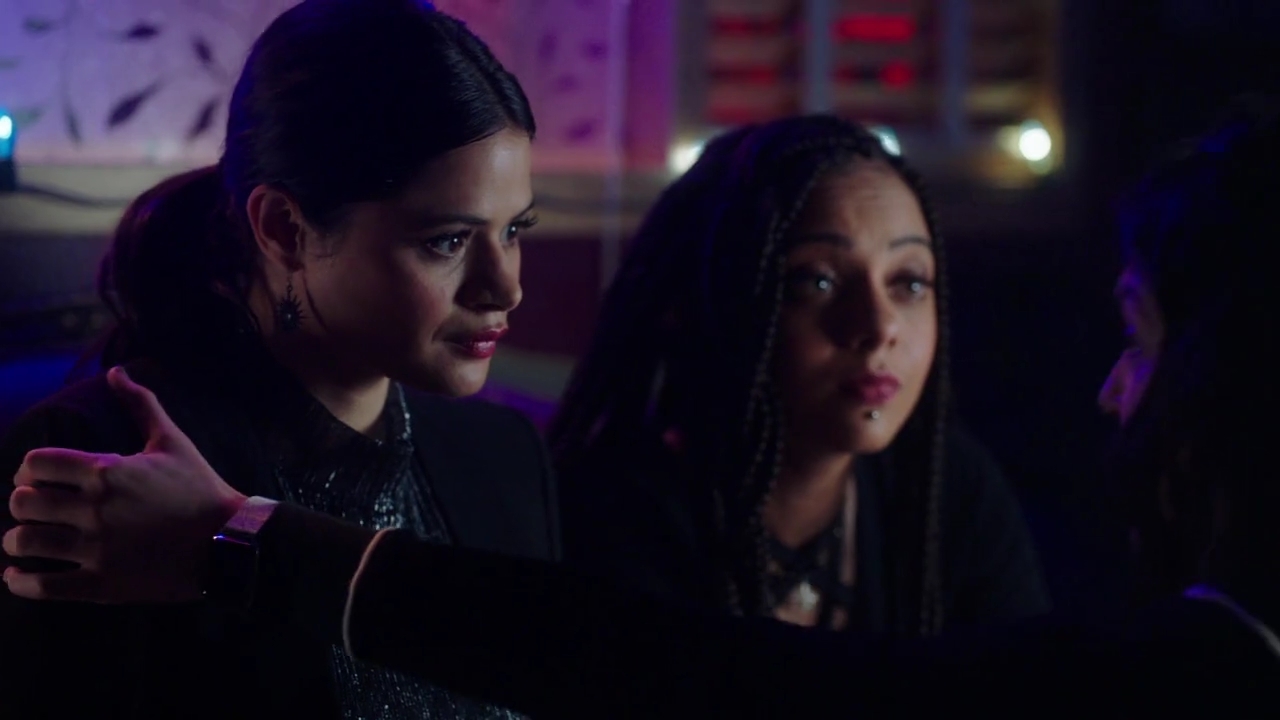 Charmed-Online-dot-nl_Charmed-1x14TouchedByADemon00942.jpg