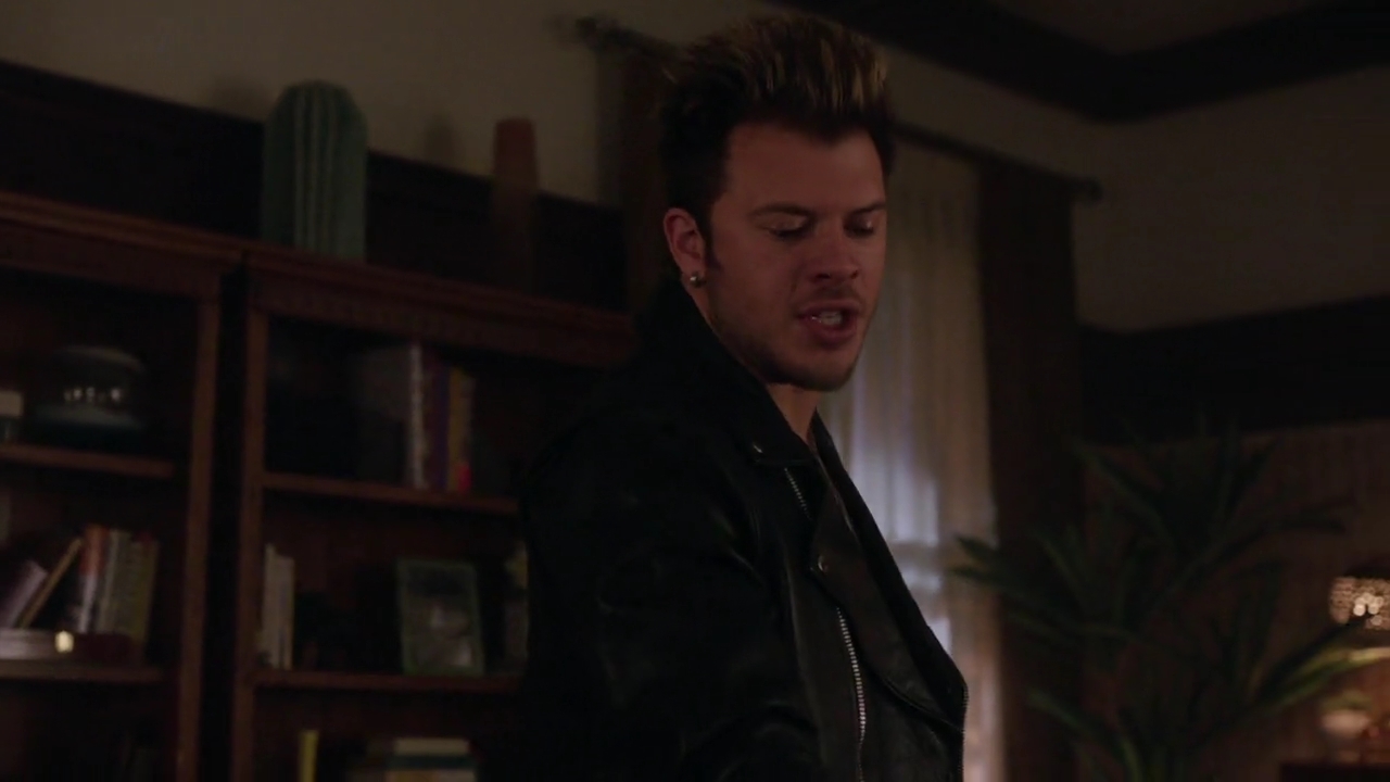 Charmed-Online-dot-nl_Charmed-1x14TouchedByADemon01169.jpg