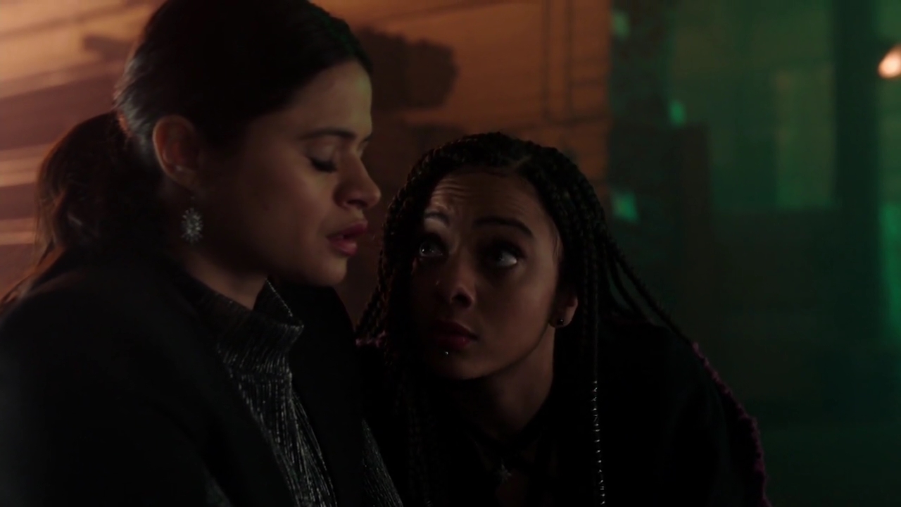 Charmed-Online-dot-nl_Charmed-1x14TouchedByADemon01456.jpg