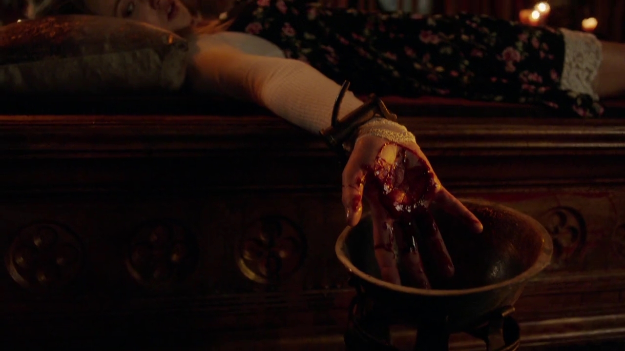 Charmed-Online-dot-nl_Charmed-1x14TouchedByADemon01764.jpg