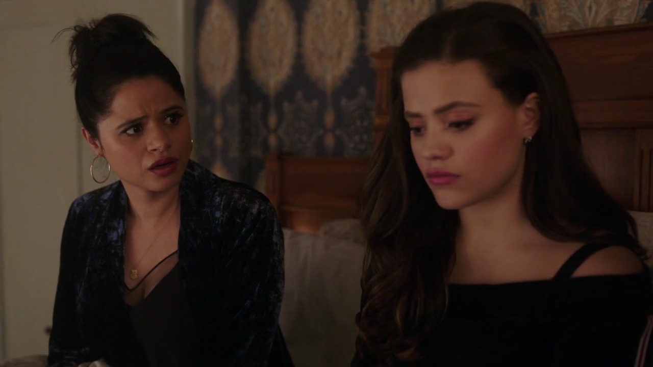 Charmed-Online-dot-nl_Charmed-1x14TouchedByADemon02105.jpg