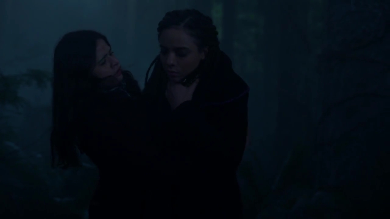 Charmed-Online-dot-nl_Charmed-1x15SwitchesAndStones00317.jpg