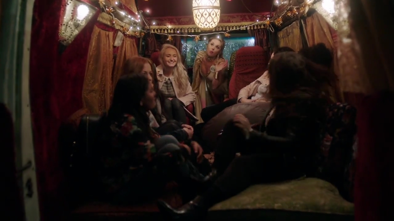 Charmed-Online-dot-nl_Charmed-1x15SwitchesAndStones00976.jpg