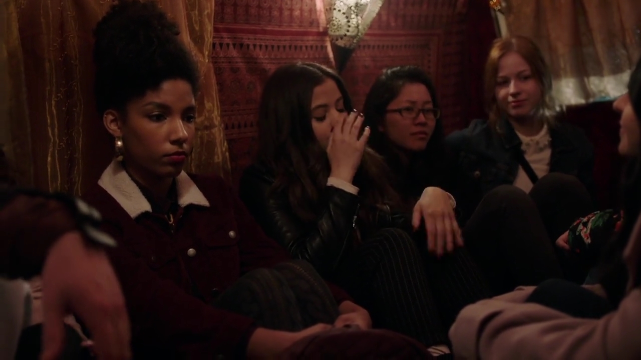 Charmed-Online-dot-nl_Charmed-1x15SwitchesAndStones01071.jpg