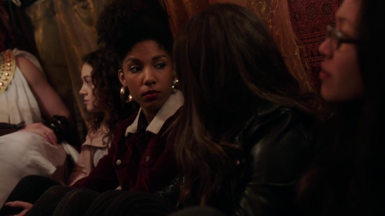Charmed-Online-dot-nl_Charmed-1x15SwitchesAndStones01081.jpg