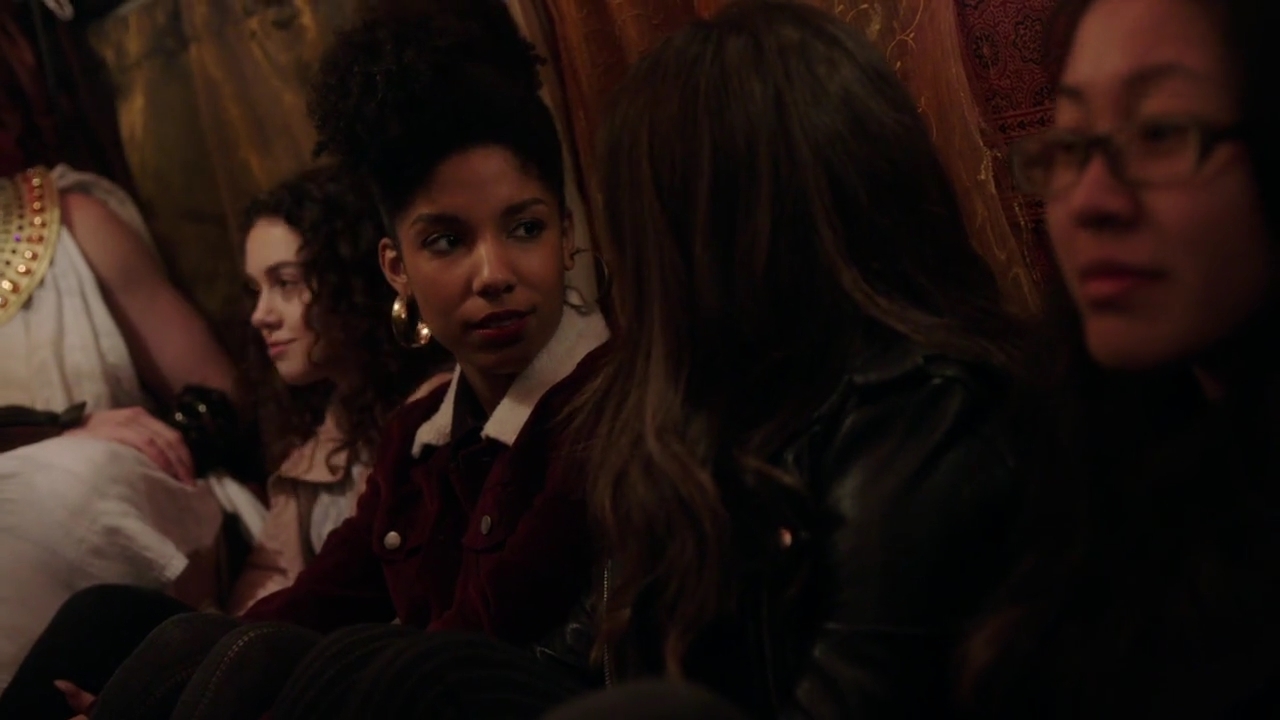 Charmed-Online-dot-nl_Charmed-1x15SwitchesAndStones01086.jpg