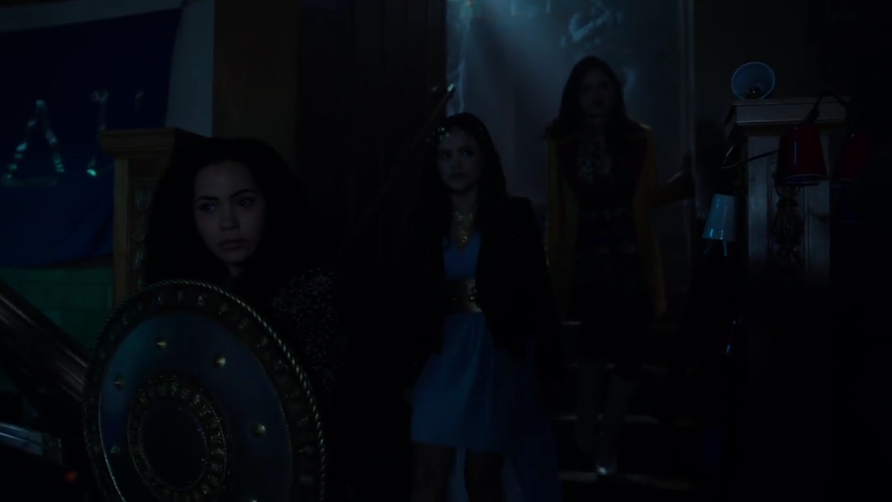 Charmed-Online-dot-nl_Charmed-1x15SwitchesAndStones01886.jpg