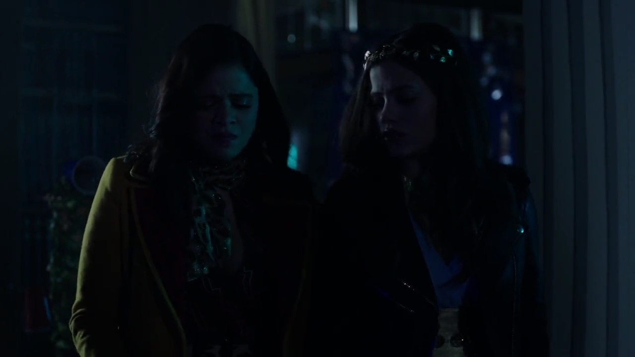 Charmed-Online-dot-nl_Charmed-1x15SwitchesAndStones01915.jpg