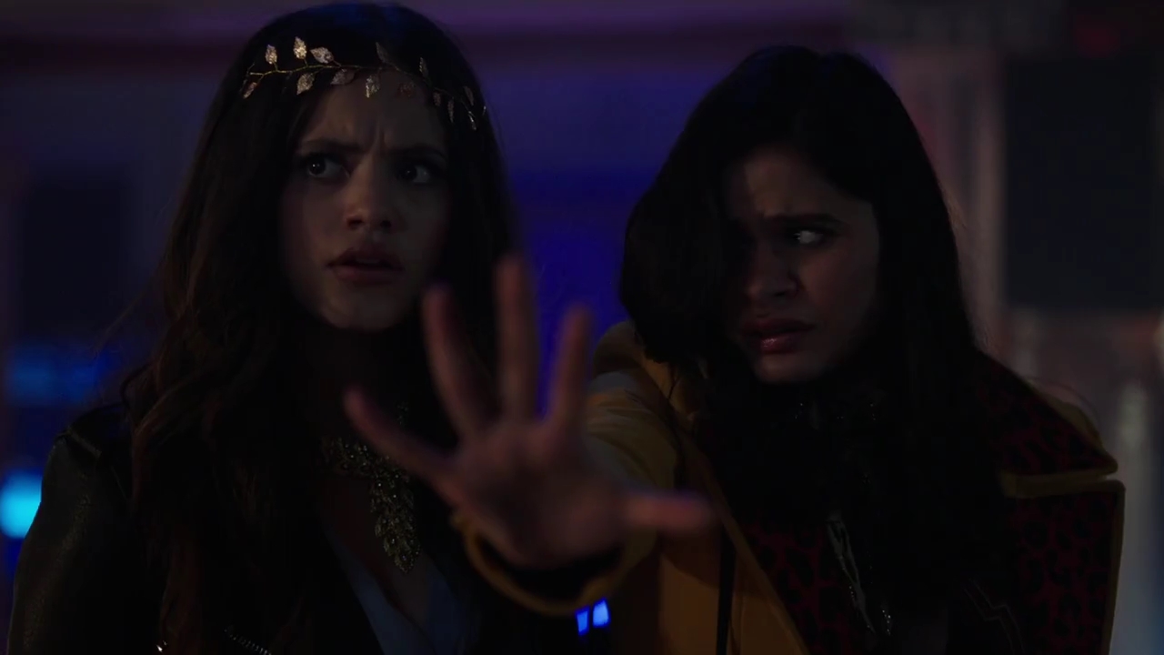 Charmed-Online-dot-nl_Charmed-1x15SwitchesAndStones01970.jpg