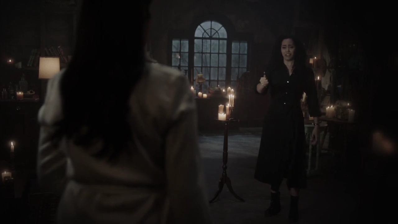 Charmed-Online-dot-nl_Charmed-1x16MementoMori01453.jpg