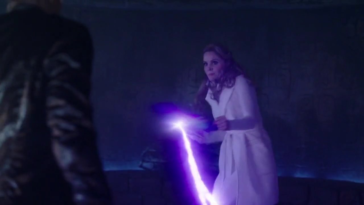 Charmed-Online-dot-nl_Charmed-1x16MementoMori01747.jpg