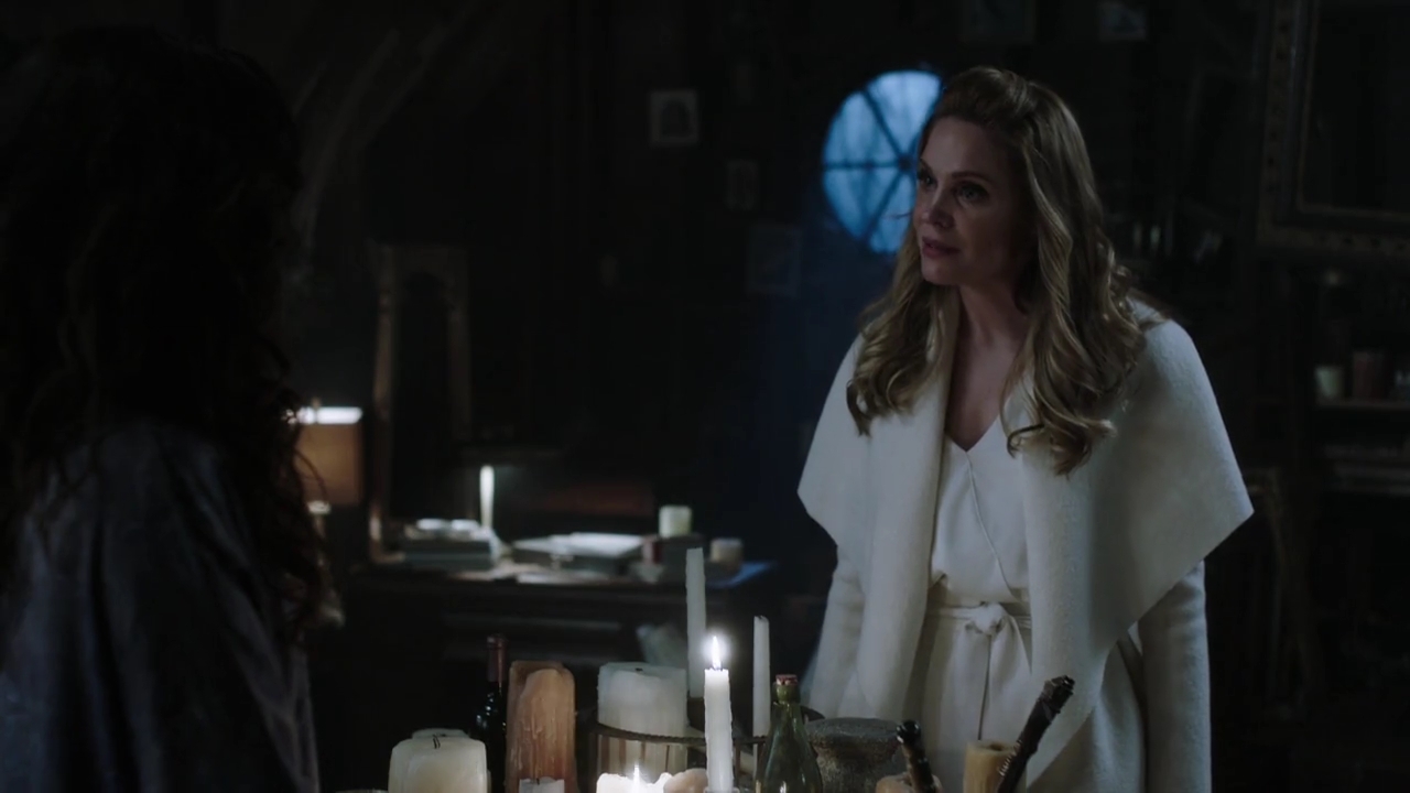 Charmed-Online-dot-nl_Charmed-1x16MementoMori01897.jpg