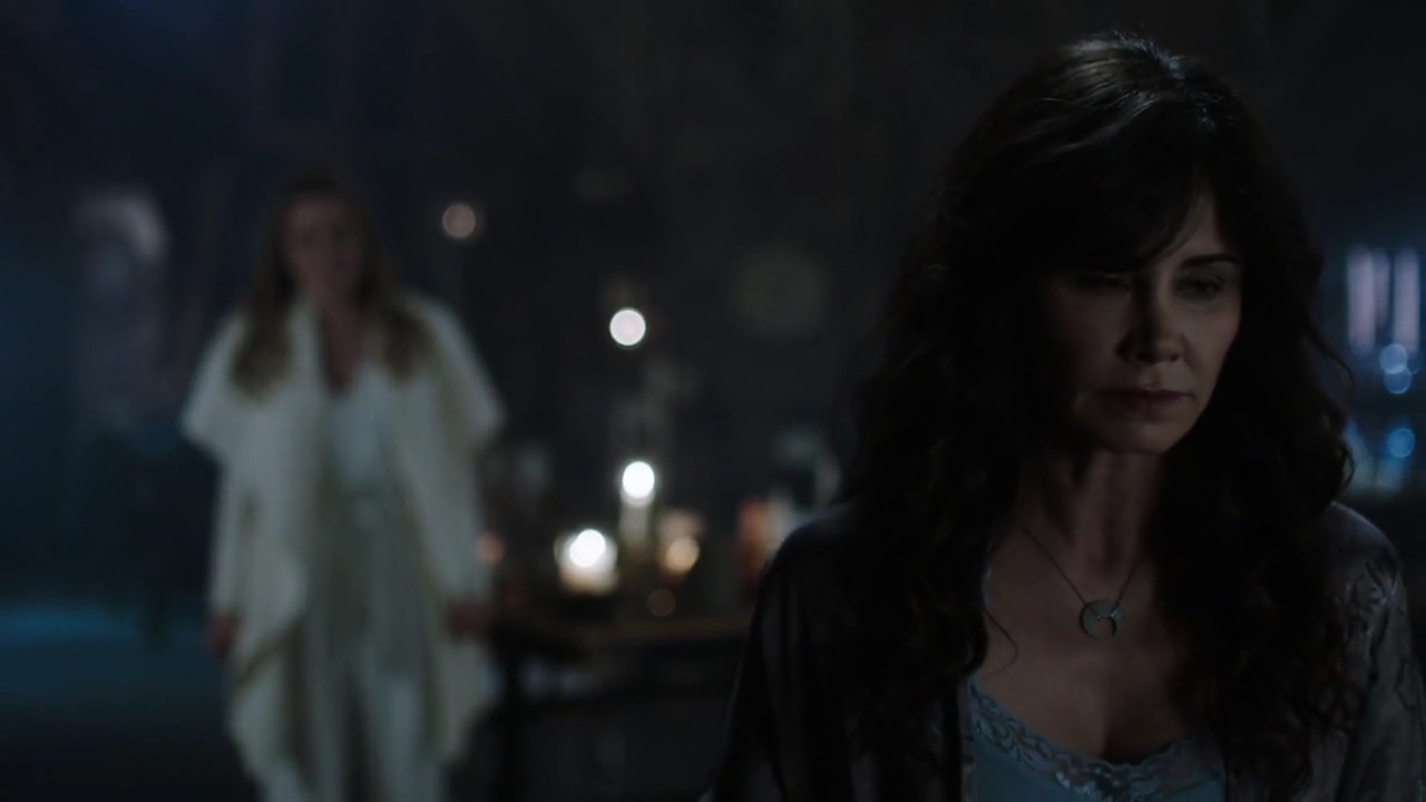 Charmed-Online-dot-nl_Charmed-1x16MementoMori01979.jpg