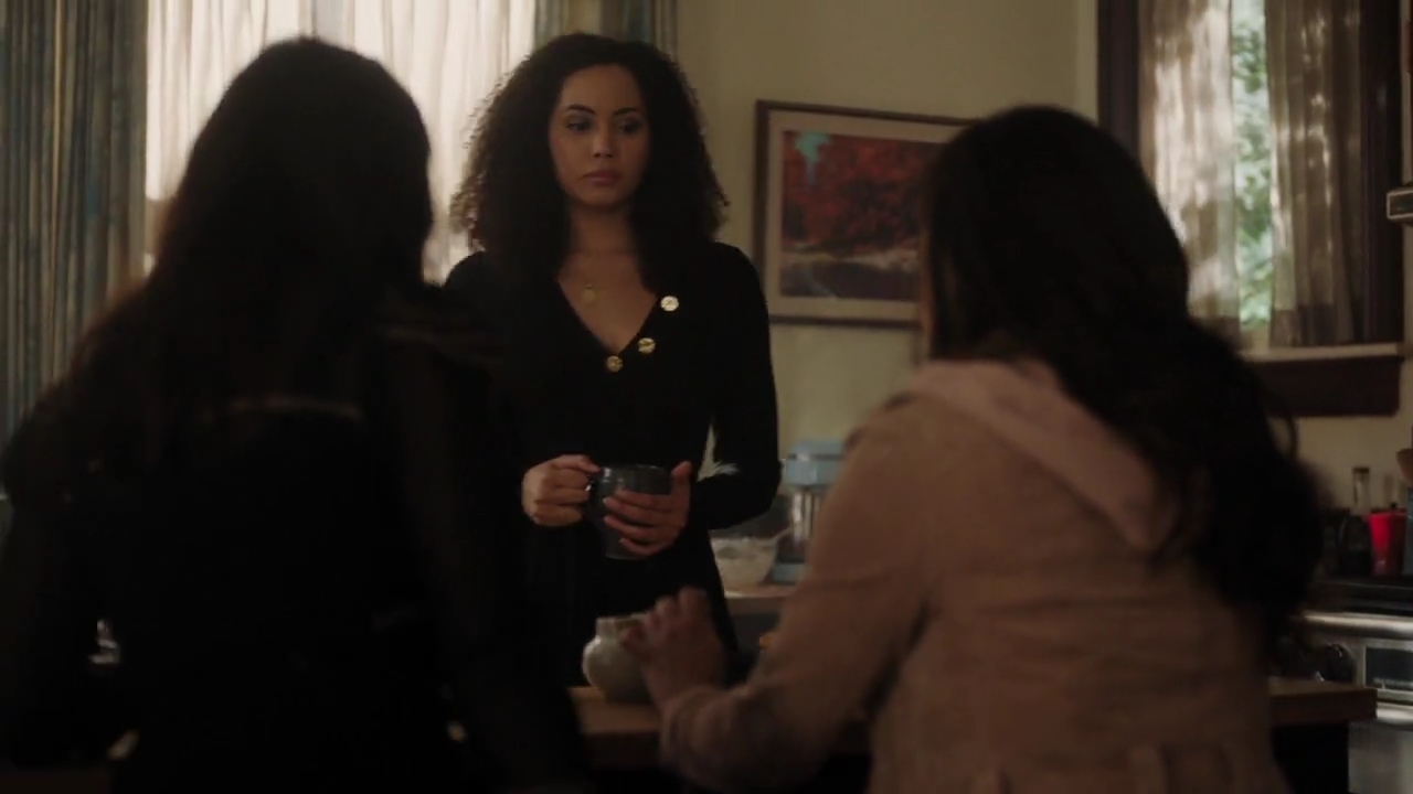 Charmed-Online-dot-nl_Charmed-1x17Surrender00183.jpg