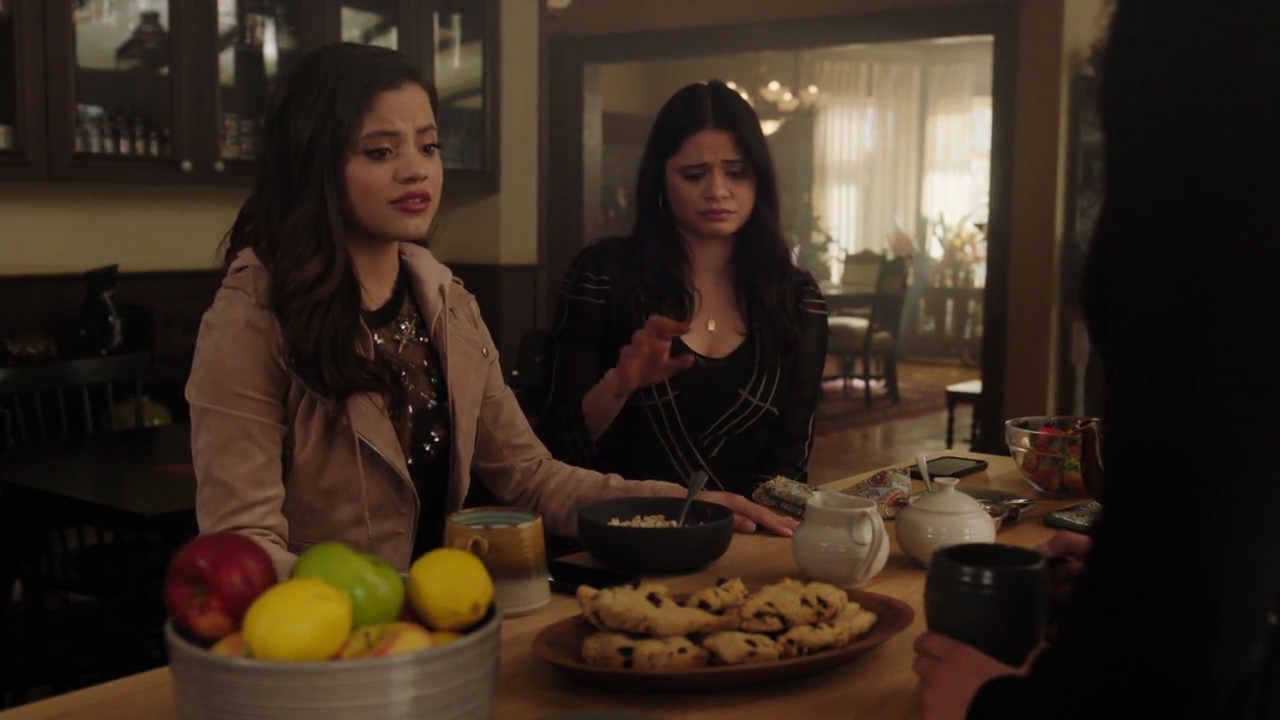 Charmed-Online-dot-nl_Charmed-1x17Surrender00224.jpg