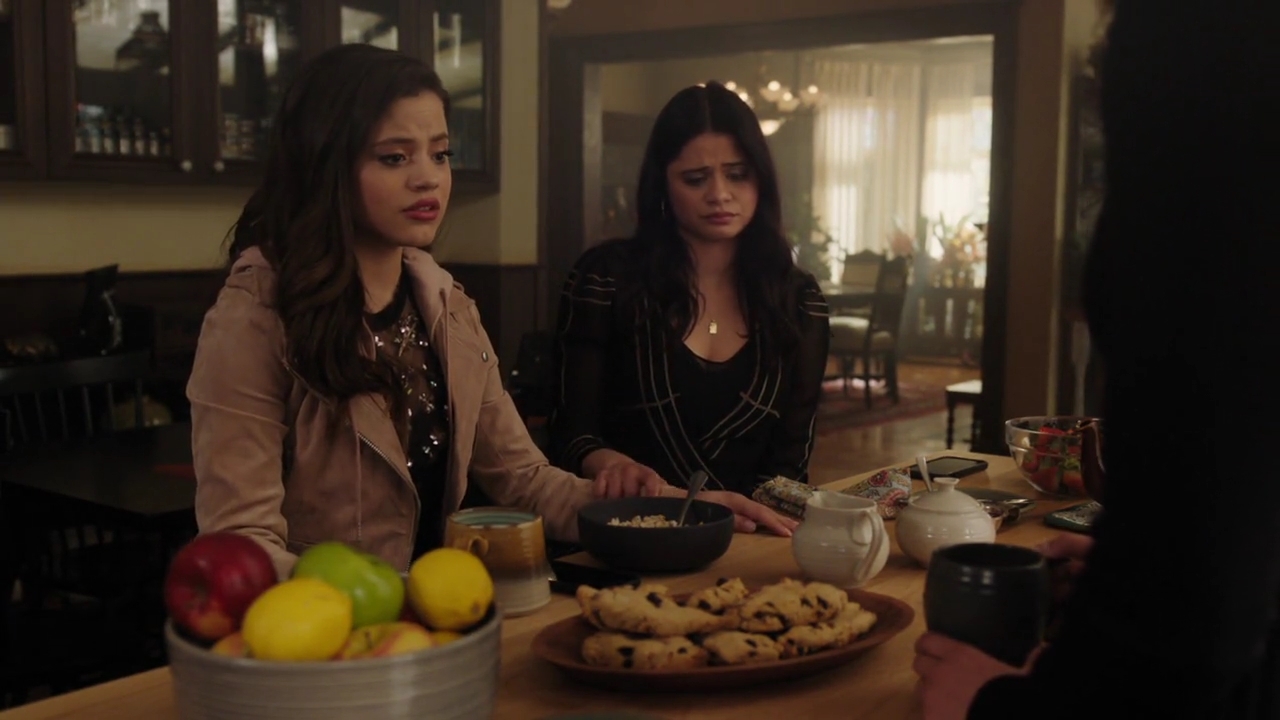 Charmed-Online-dot-nl_Charmed-1x17Surrender00225.jpg