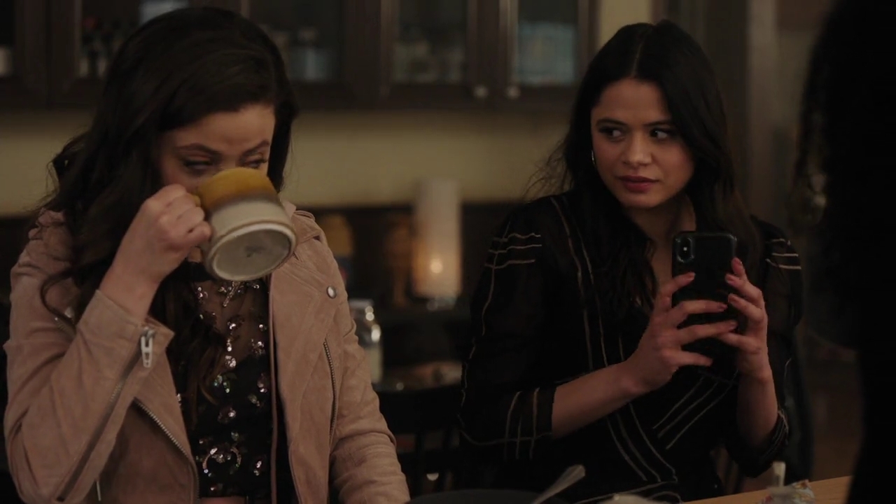 Charmed-Online-dot-nl_Charmed-1x17Surrender00258.jpg