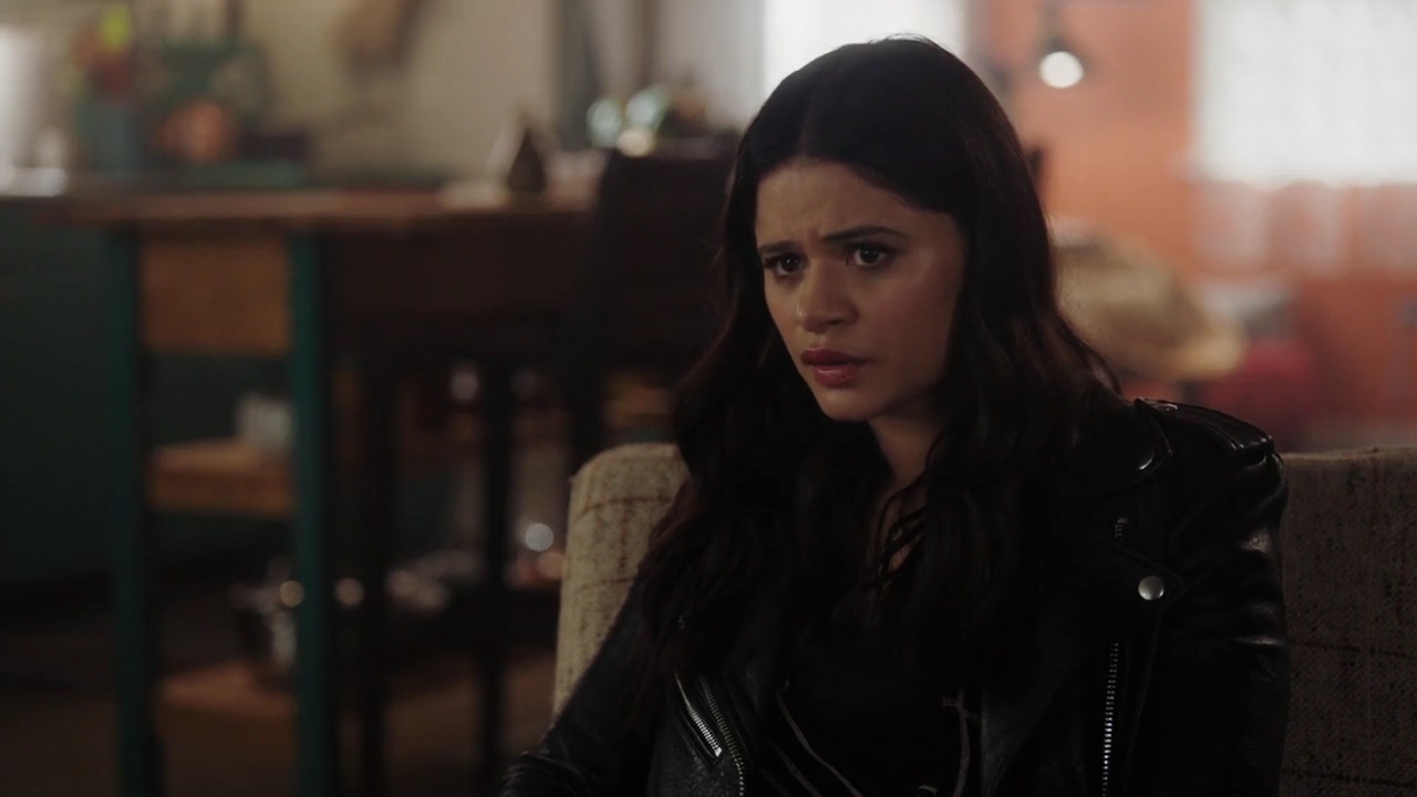 Charmed-Online-dot-nl_Charmed-1x17Surrender00332.jpg