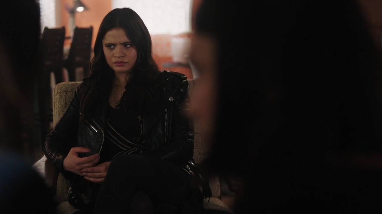 Charmed-Online-dot-nl_Charmed-1x17Surrender00342.jpg