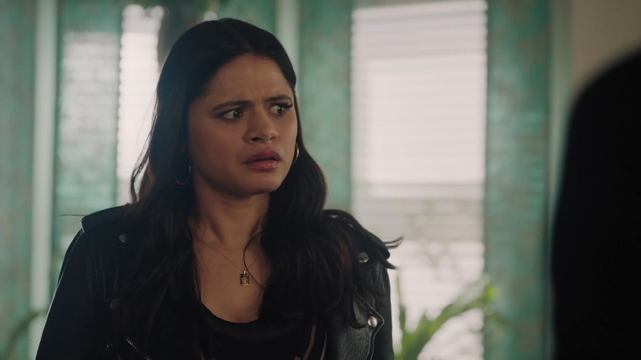 Charmed-Online-dot-nl_Charmed-1x17Surrender00410.jpg