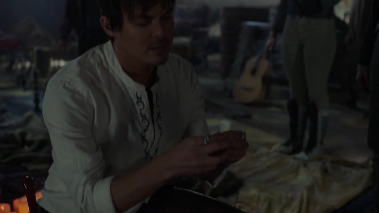 Charmed-Online-dot-nl_Charmed-1x17Surrender00485.jpg