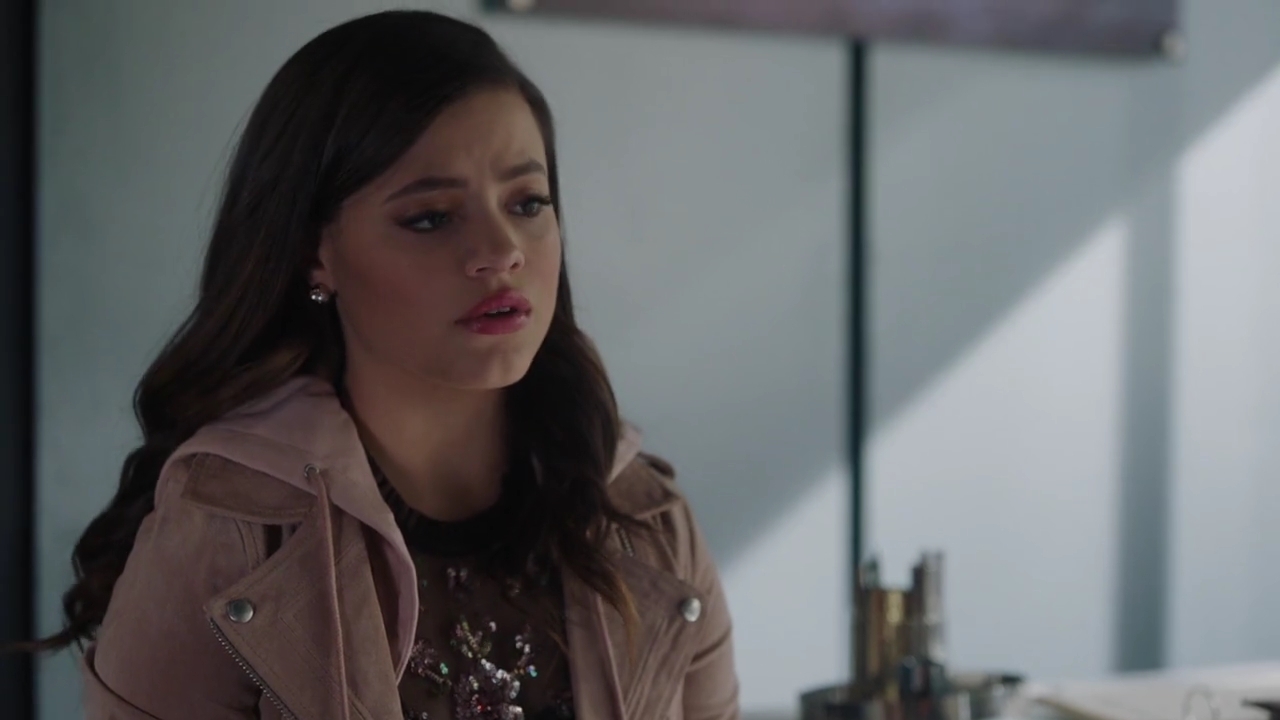 Charmed-Online-dot-nl_Charmed-1x17Surrender00564.jpg
