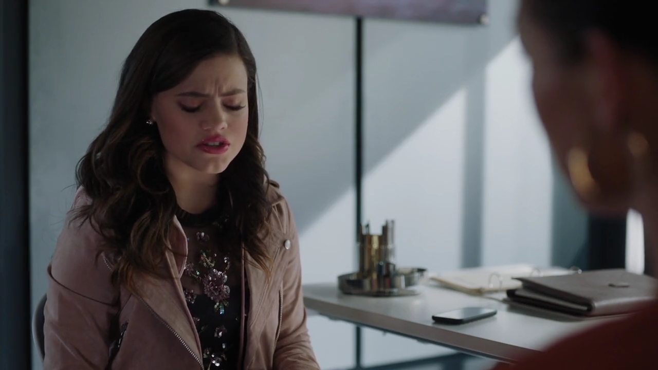 Charmed-Online-dot-nl_Charmed-1x17Surrender00576.jpg