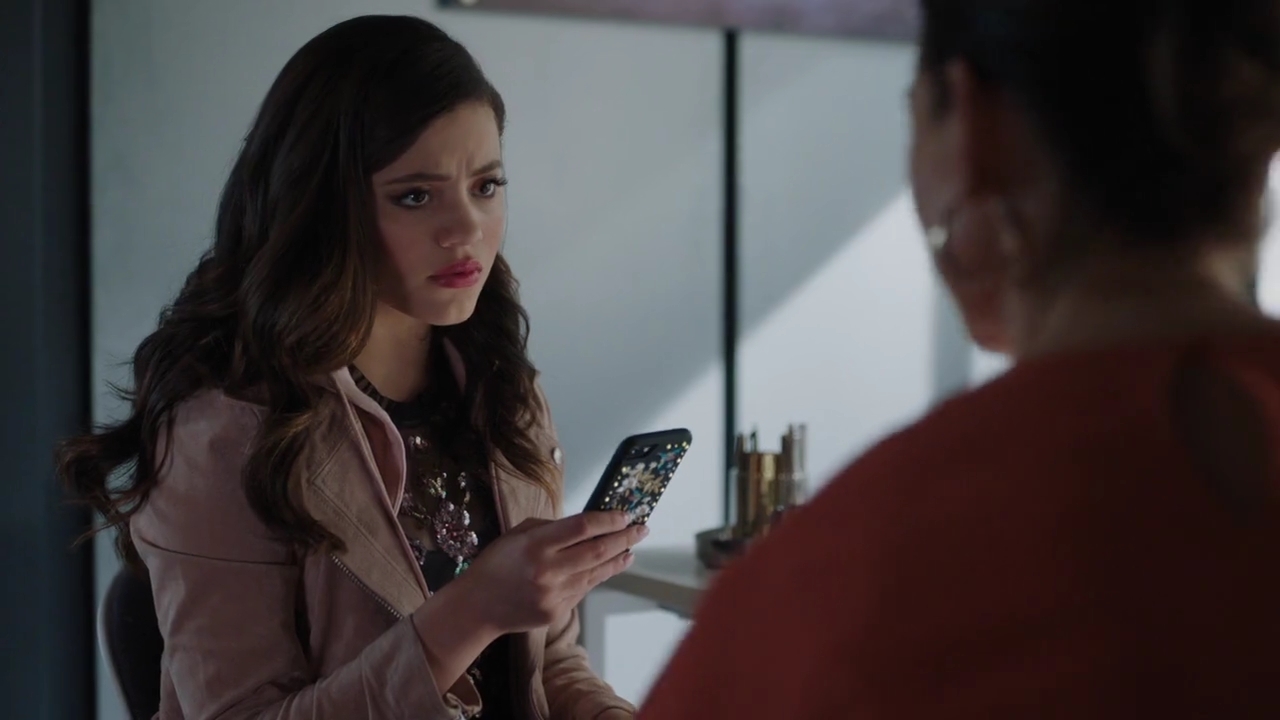 Charmed-Online-dot-nl_Charmed-1x17Surrender00586.jpg
