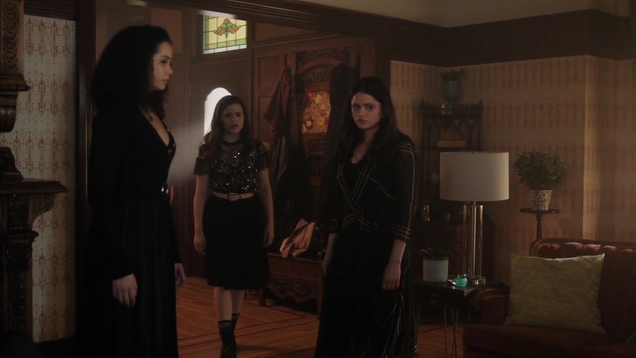 Charmed-Online-dot-nl_Charmed-1x17Surrender00608.jpg