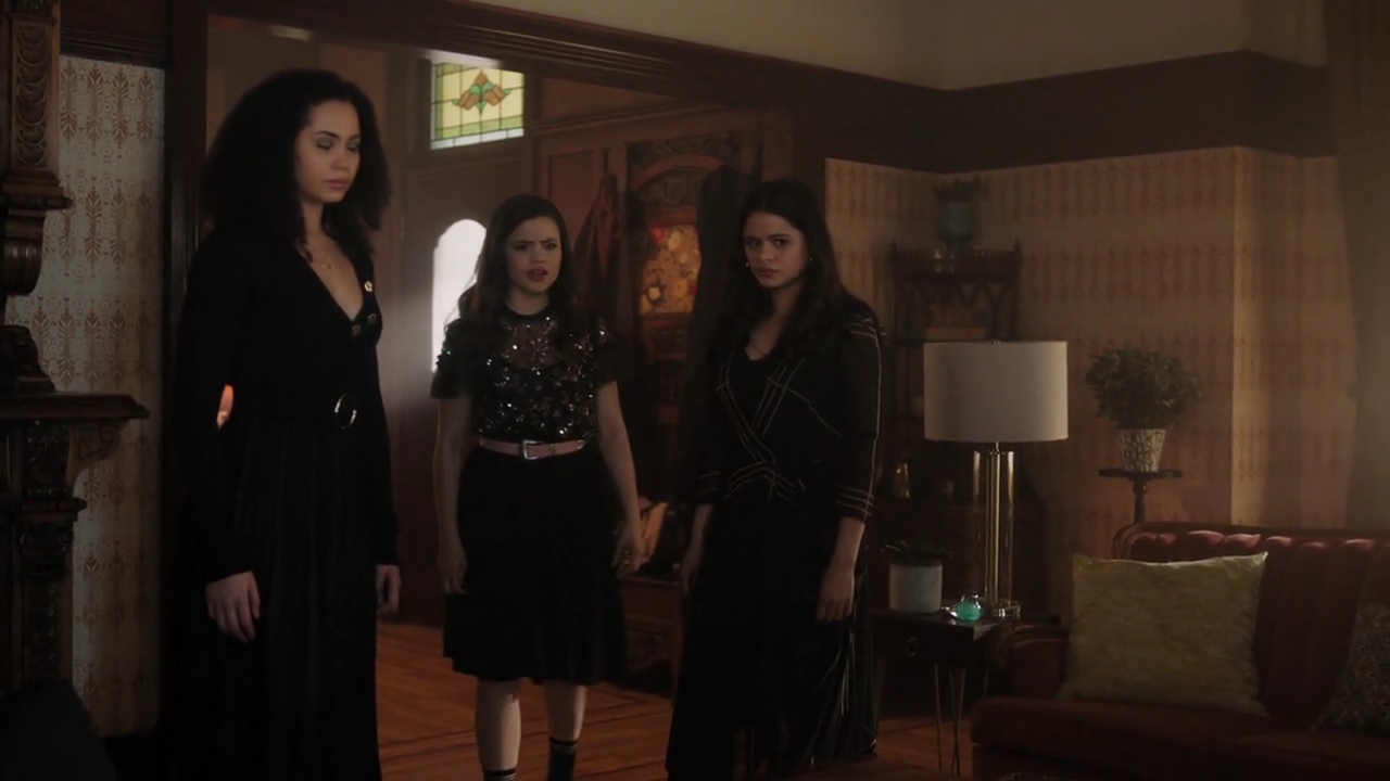 Charmed-Online-dot-nl_Charmed-1x17Surrender00610.jpg