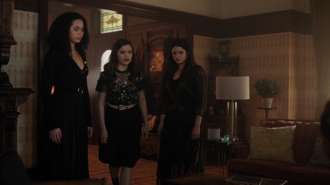 Charmed-Online-dot-nl_Charmed-1x17Surrender00611.jpg