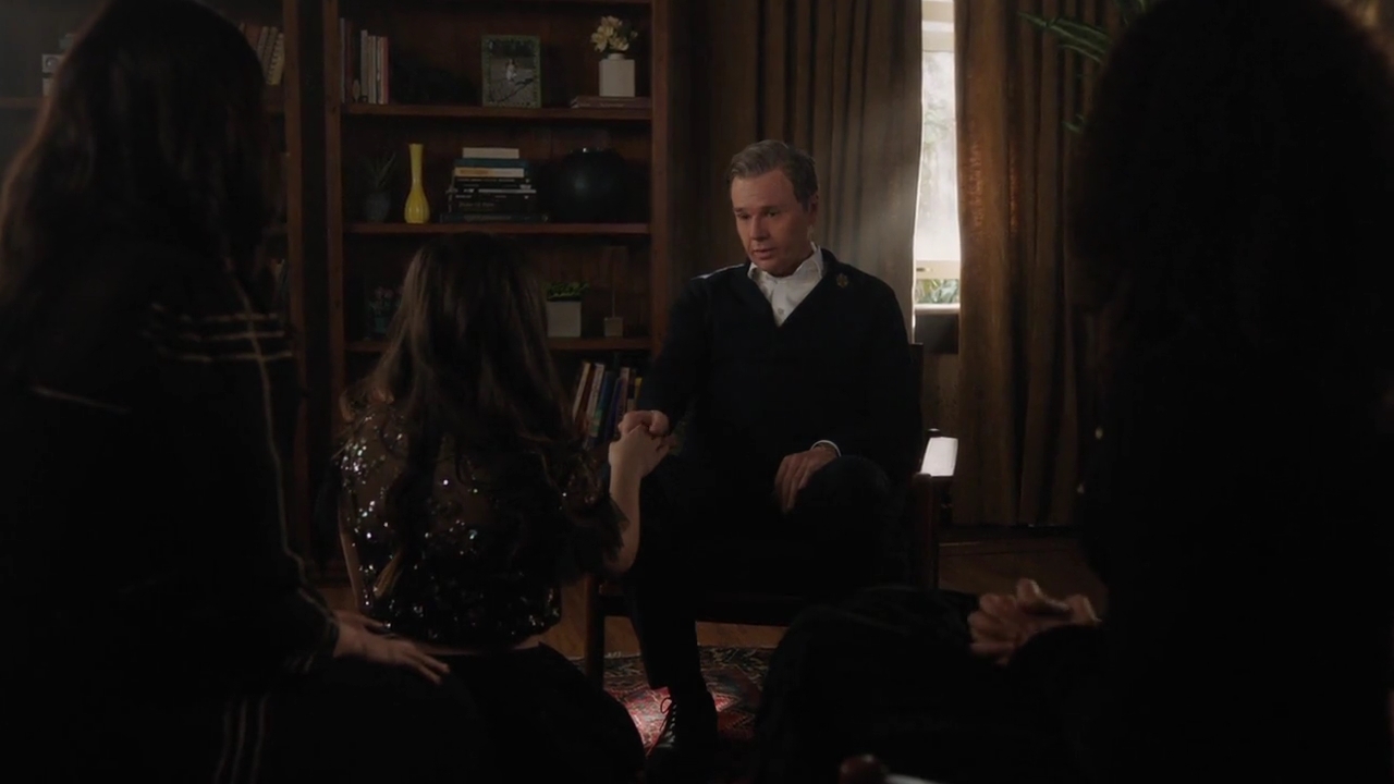 Charmed-Online-dot-nl_Charmed-1x17Surrender00622.jpg