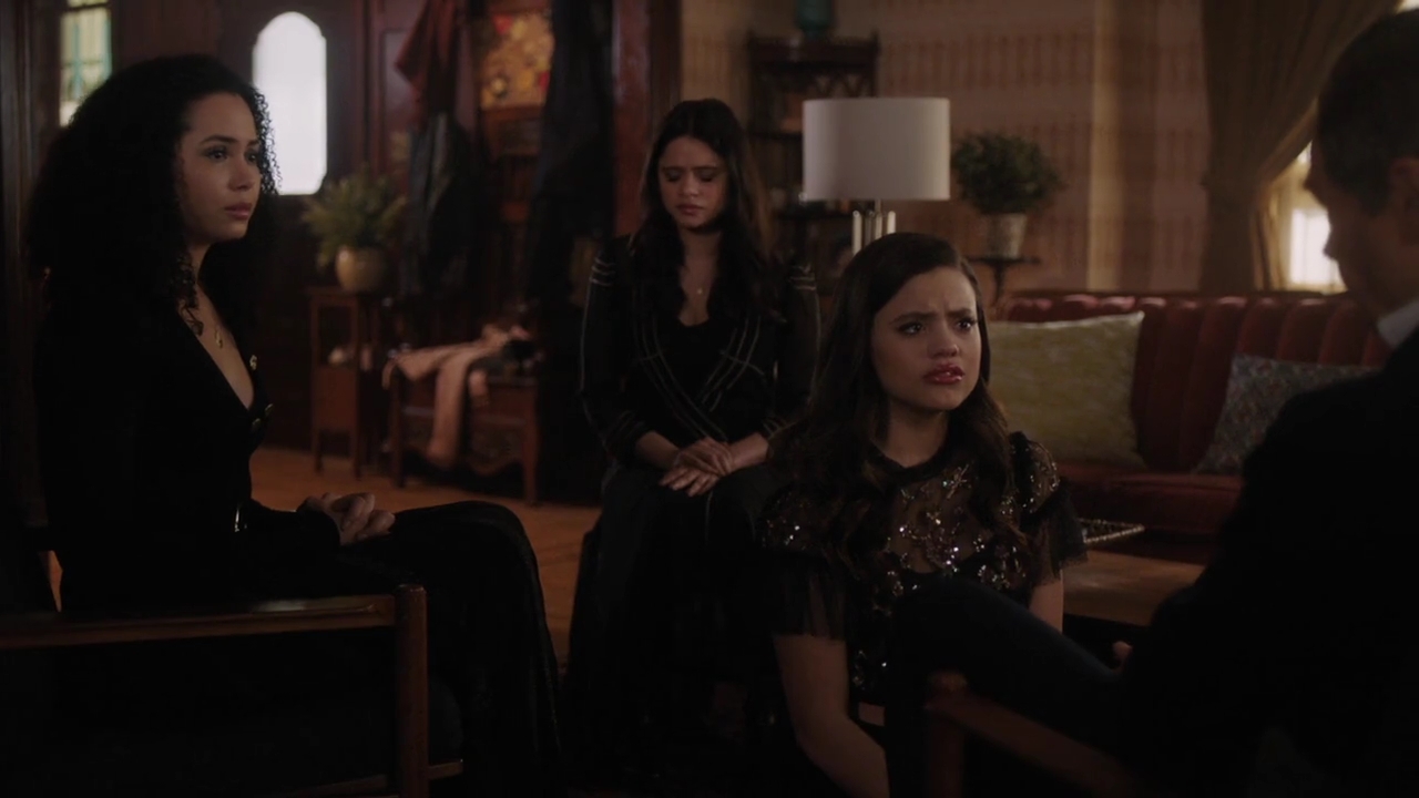 Charmed-Online-dot-nl_Charmed-1x17Surrender00673.jpg