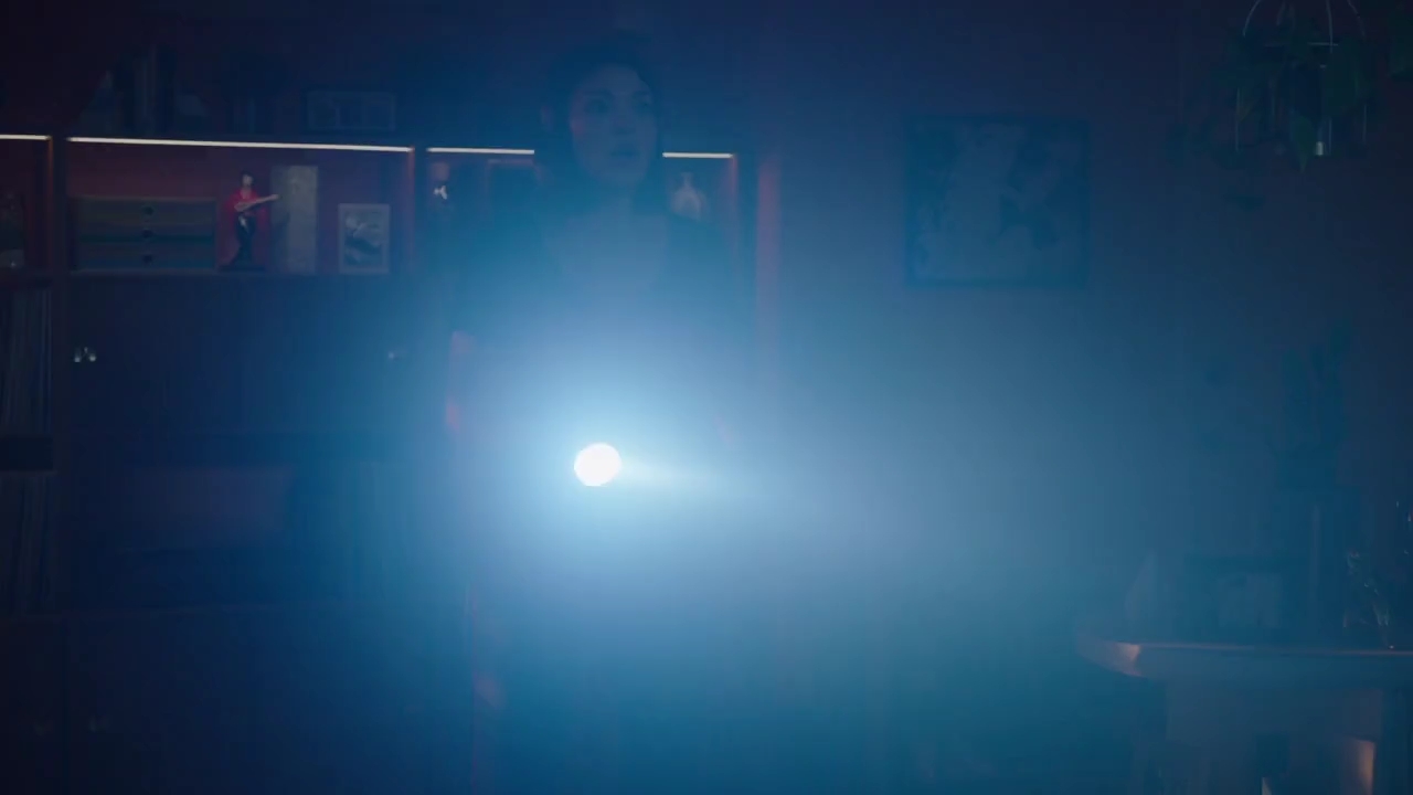Charmed-Online-dot-nl_Charmed-1x17Surrender00769.jpg