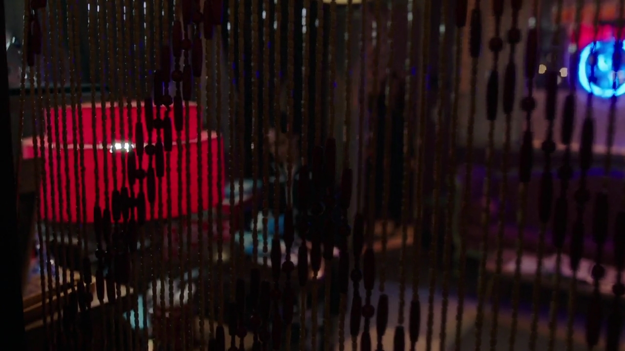 Charmed-Online-dot-nl_Charmed-1x17Surrender00783.jpg