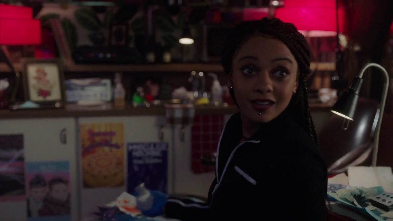 Charmed-Online-dot-nl_Charmed-1x17Surrender00784.jpg