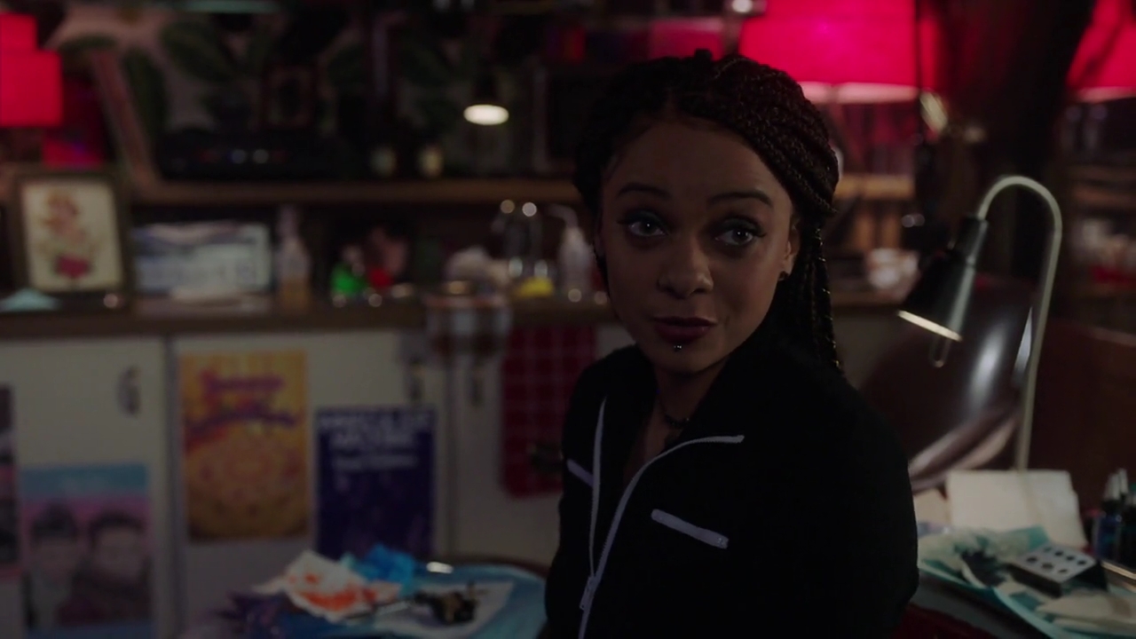 Charmed-Online-dot-nl_Charmed-1x17Surrender00790.jpg