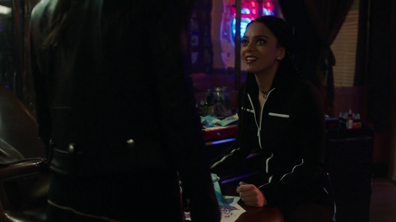 Charmed-Online-dot-nl_Charmed-1x17Surrender00798.jpg